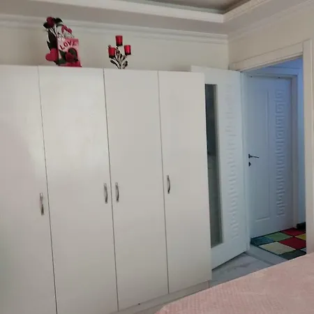 Clean And Comfortable Apartment..double Private Room+wifi+kitchen..