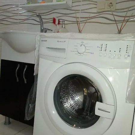 Clean And Comfortable Apartment..double Private Room+wifi+kitchen..